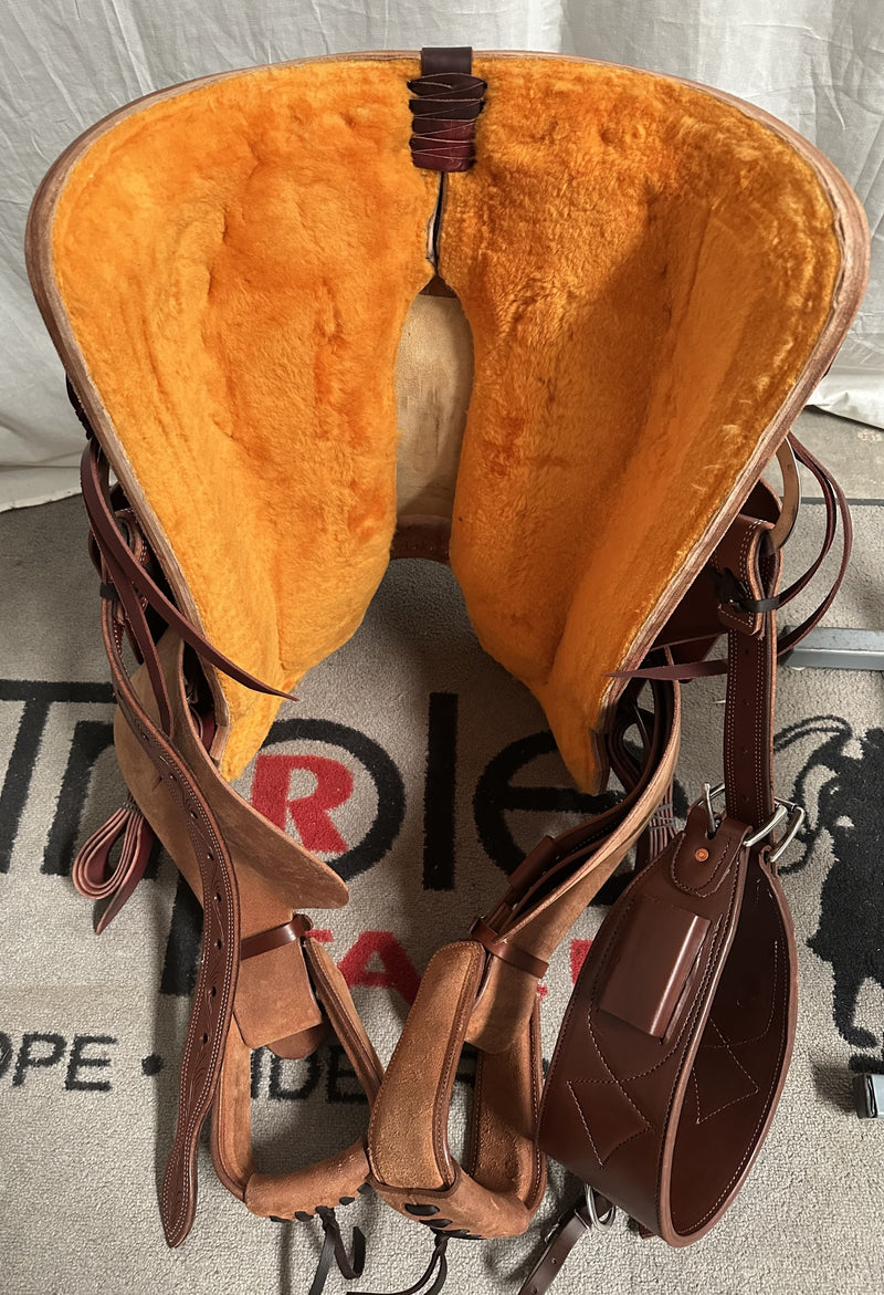 Load image into Gallery viewer, Cactus Relentless Roughout Team Roper Saddle Heavy Oil 15"
