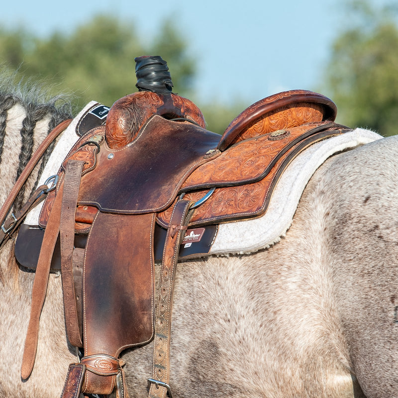 Load image into Gallery viewer, Classic Equine Orthopedic Felt / Fleece Saddle Pad - 3/4" - 31X32
